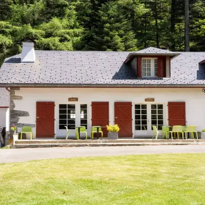 Aire de jeux et coin salon extérieur