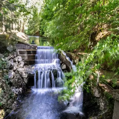 Cascade sur la rivière